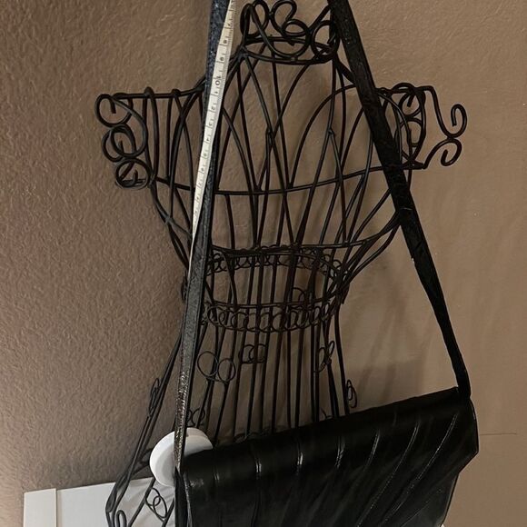 Vintage black purse with removable straps - Picture 6 of 6